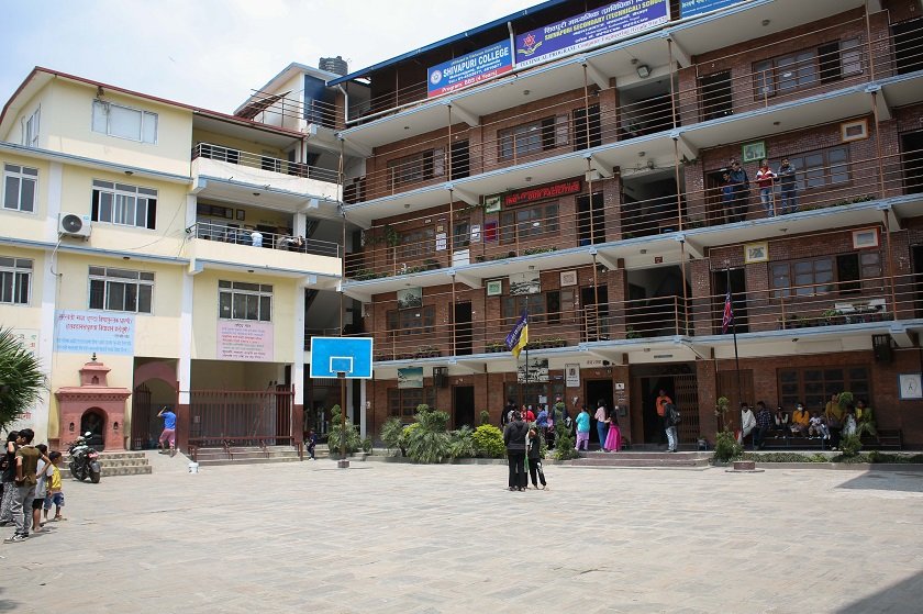 देशभरका सामुदायिक विद्यालय बन्द