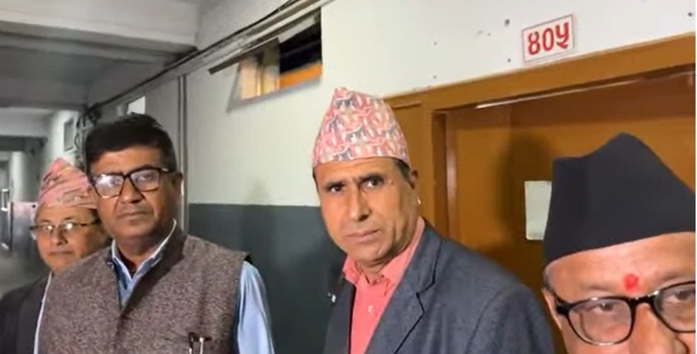 यसअघिको भन्दा सशक्त आन्दोलन गर्ने शिक्षक महासङ्घको चेतावनी